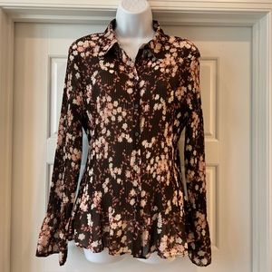 🌺🎉HOST PICK🎉🌺  Apt 9 blouse. Large. Dark brown with cream and pink flowers.